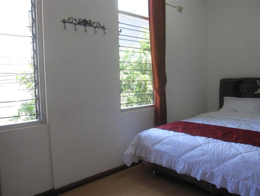 סוראבאיה Providence Homestay מראה חיצוני תמונה