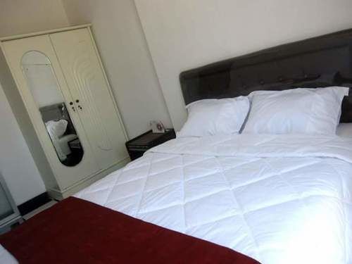 סוראבאיה Providence Homestay מראה חיצוני תמונה